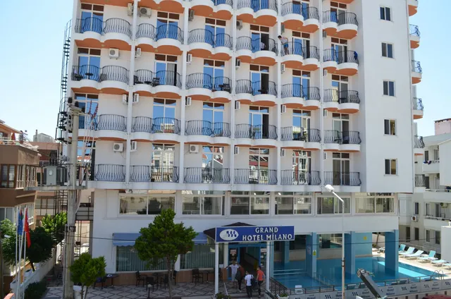 Grand Milano Hotel Ayvalık Sarımsaklı