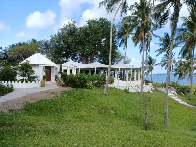 Kinasi @ Utende Beach Chole Bay Mafia Island