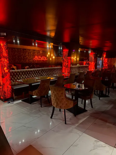 Glaze Grill & Lounge