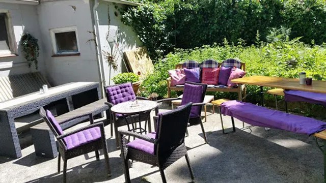 Elsa's Restaurant & Bar