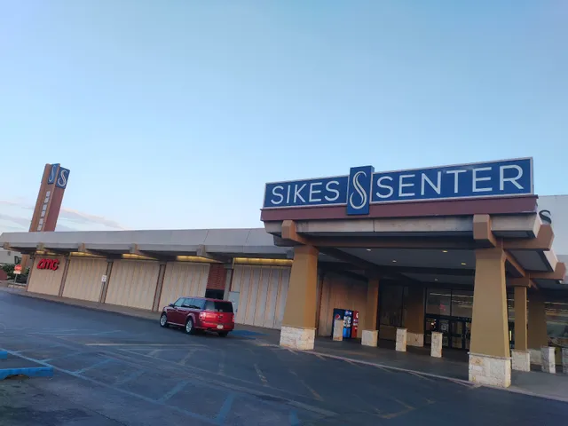 AMC Sikes Senter 10