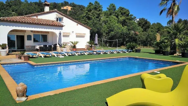 Vil.la TROPICS - Villa TROPICS - VILA - CASA RUSTICA, MASIA, ALOJAMIENTO TURÍSTICO, EVENTOS, ANIVERSARIOS, CUMPLES,