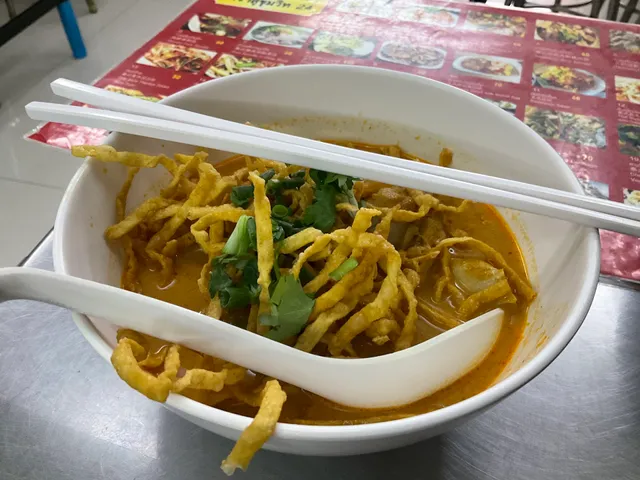 Khao Soi Nam Neow, Sukhumvit 24