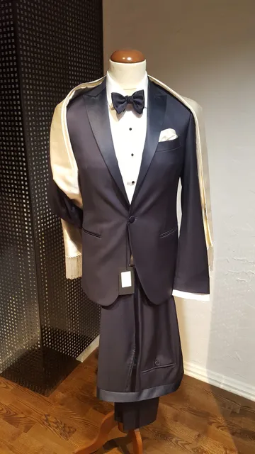 Östermalms dress and tuxedo - Wedding Clothes Stockholm