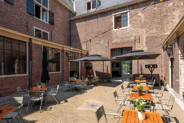 Stayokay Hostel Heemskerk (Slot Assumburg)
