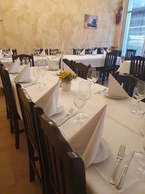 Akropolis Restaurant