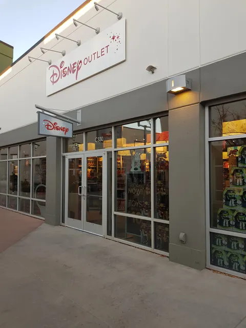 Disney Store Outlet