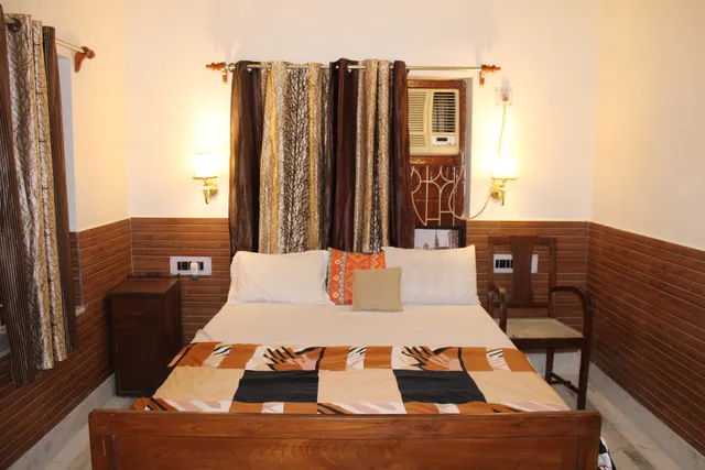 Kolkata Vintage Stay - 2BHK Flat with Bengali Charm