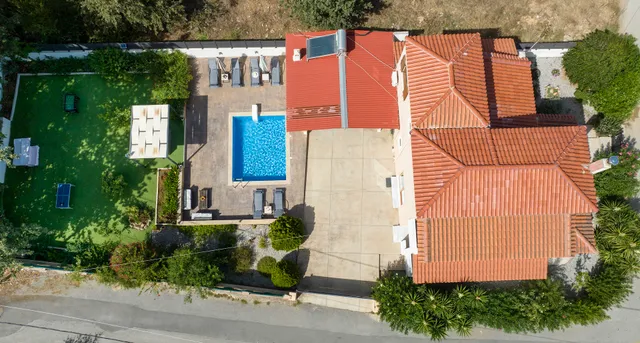 Villa Alex with 4 bedrooms,2 bathrooms, private pool and jacuzzi.