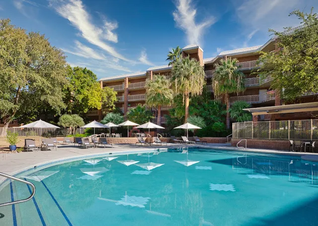 Embassy Suites by Hilton Tucson East