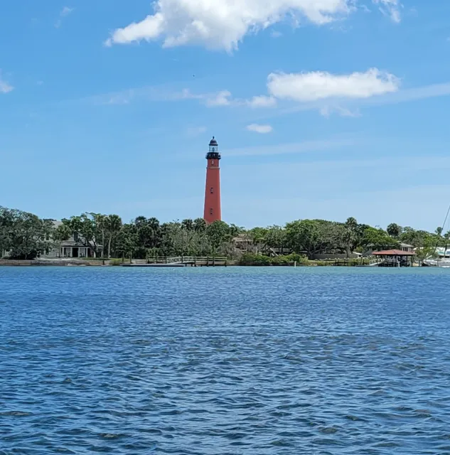 The Manatee - Scenic Boat Tours & Dolphin Cruise