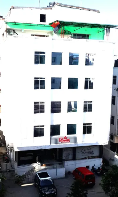 OYO Laavish Business Hotel