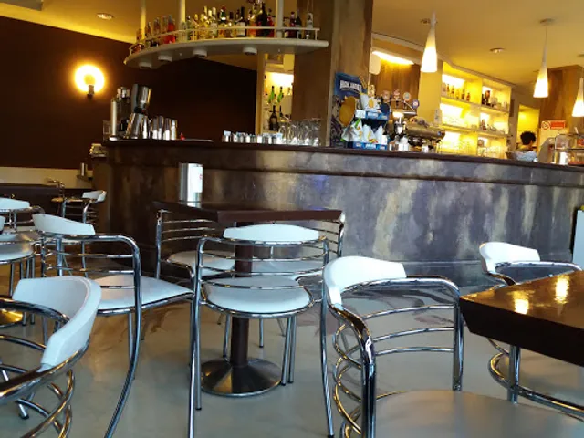 Xenia Zone Snc Di Cristina M. & C.