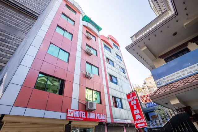 OYO 826 Hotel Hira Palace