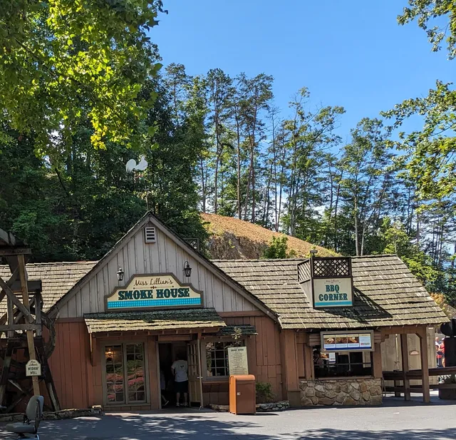 Miss Lillian’s BBQ Corner