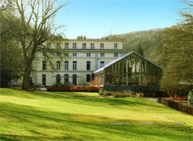 Hotel Pont-à-Lesse Castle