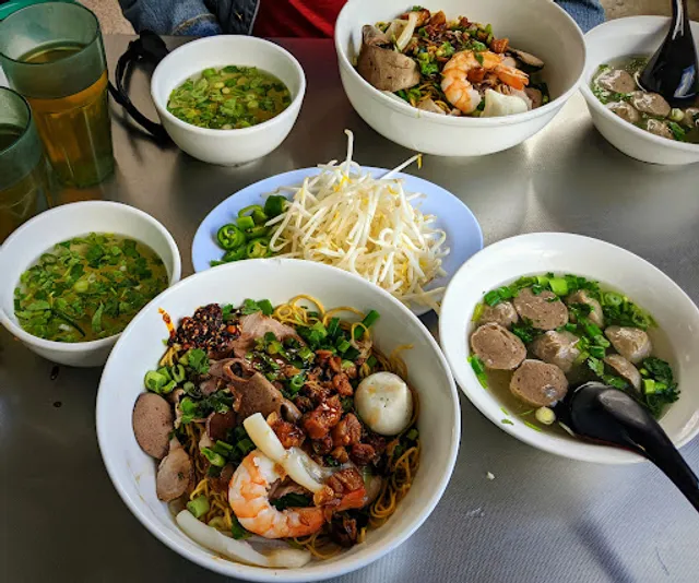 Mỹ Vị Mì Gia Restaurant 2