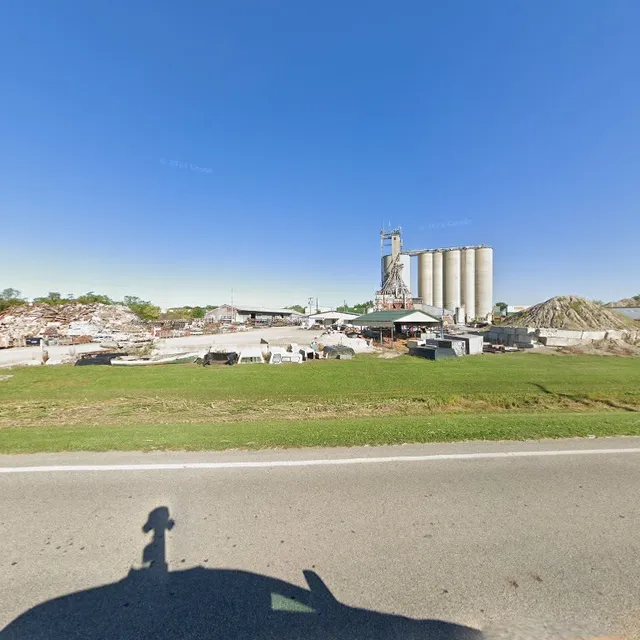 Oberlin Farms Demo & Recycling