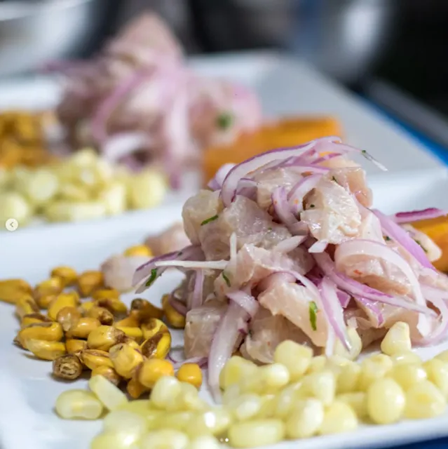 AUKA RESTOBAR - EL SILENCIO