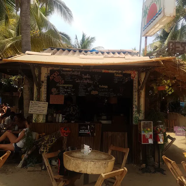 AMOKI JR. La Casa Del BIG Burrito Punta Zicatela