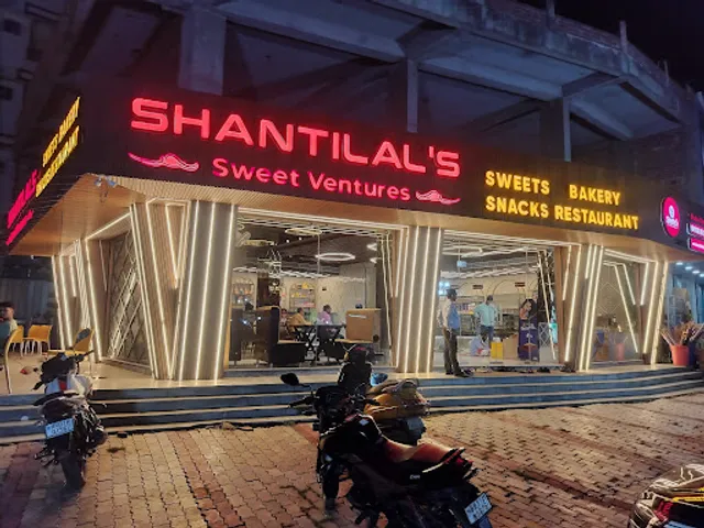 Shantilal's Sweets & Restaurant Bakery & Snacks