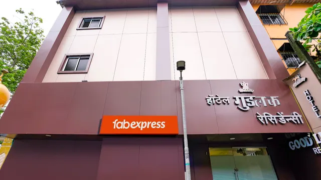 FabExpress Good Luck Residency,[ Hotel,Lodge,Guest house ]