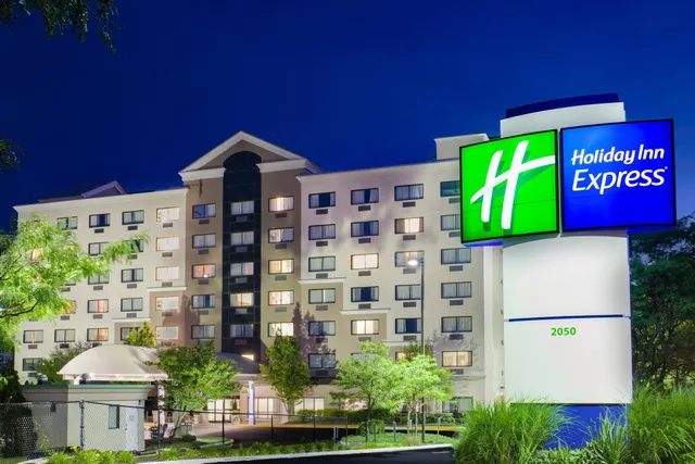 Holiday Inn Express Hauppauge-Long Island by IHG
