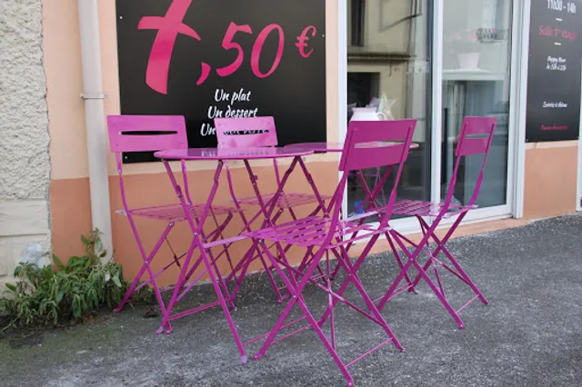 Les 3 petits cochons à table