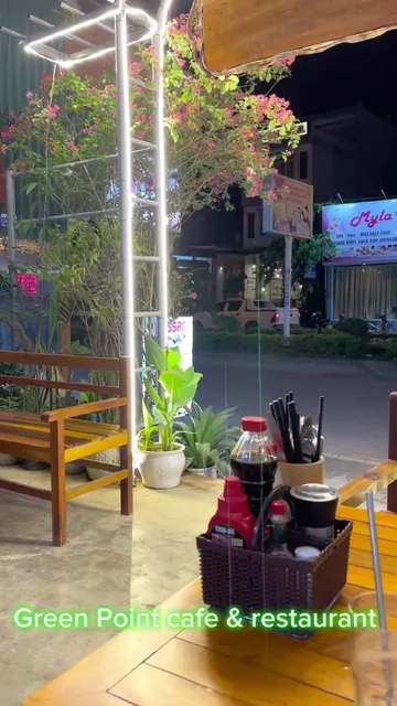 Green Point Cafe & Restaurant