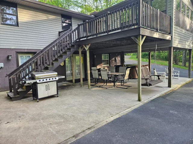 Rooster Retreat Vacation Rental