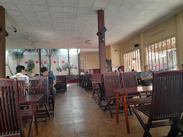 Cà Phê Hoàng Tuấn