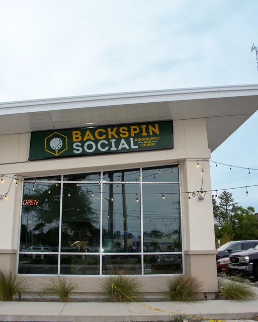 Backspin Social | Indoor Golf & Bar