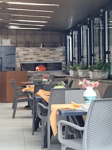 ristorante pizzeria degli scavi da Ernesto