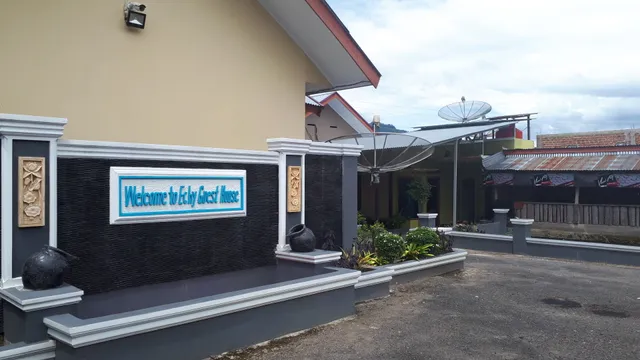 RedDoorz Syariah Near Danau Tes Bengkulu