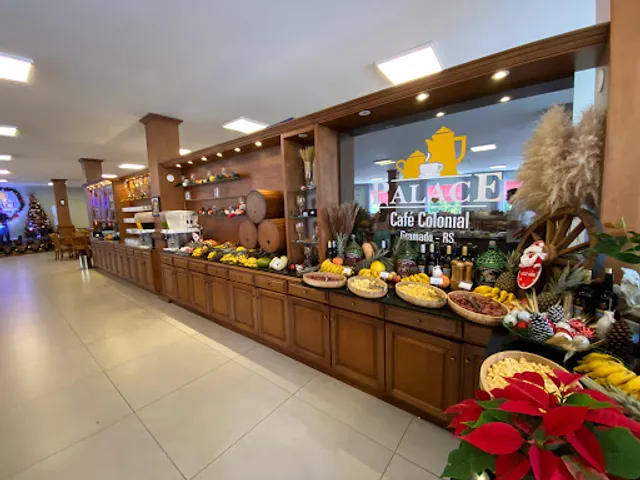 Palace Café Colonial