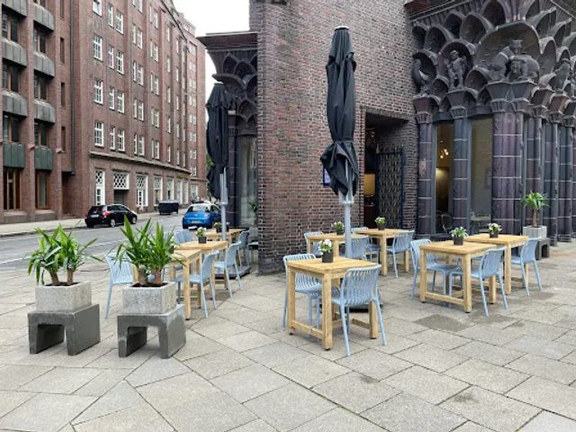 Gustav Grün Chilehaus Pumpen | Kebab, Schawarma, Bowls, Falafel, Salate | Chicken & Veggie