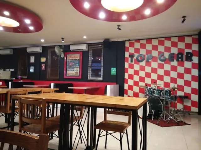 Top Gear Coffee Shop