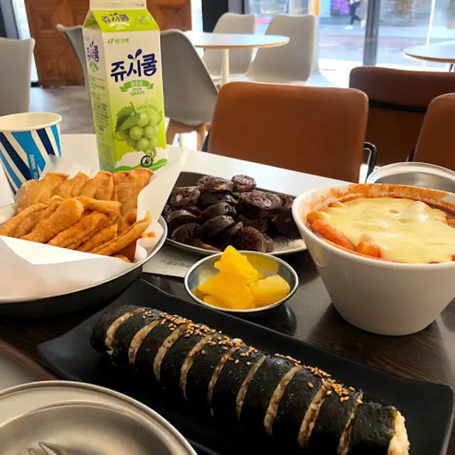 Sinjeon Tteok-bokki Dongseong-ro Branch