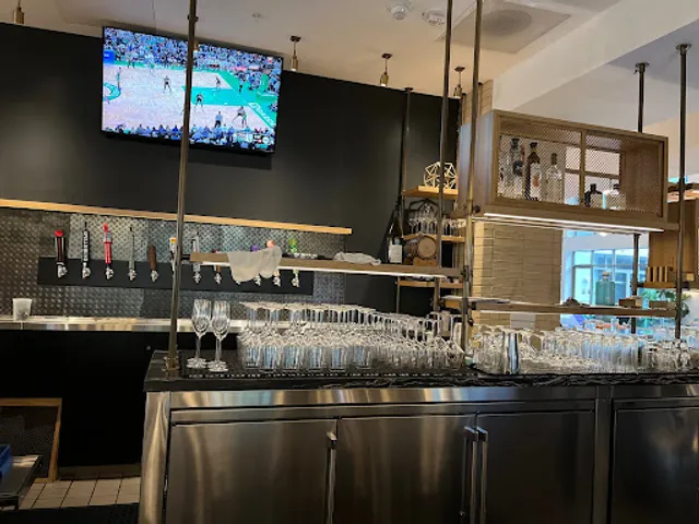 Seven Square Restaurant & Taproom Lounge