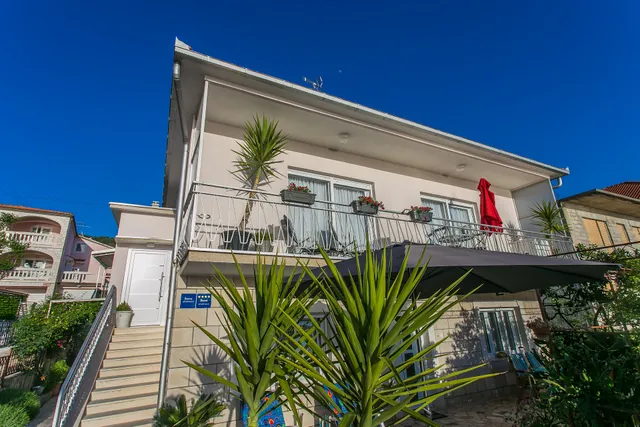 Apartments And Studio Giovanni 1 & 2