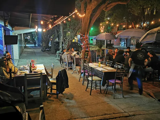 Pipí Cucú Bistro