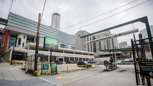 236 Williams Street iParkit Lot & Garage