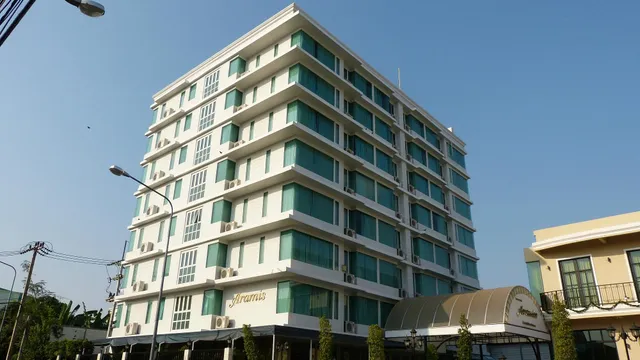 Aramis Hotel Nakhonsawan