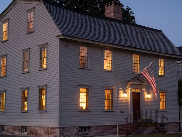 Captain Simeon Potter House- Historic Bed and Breakfast