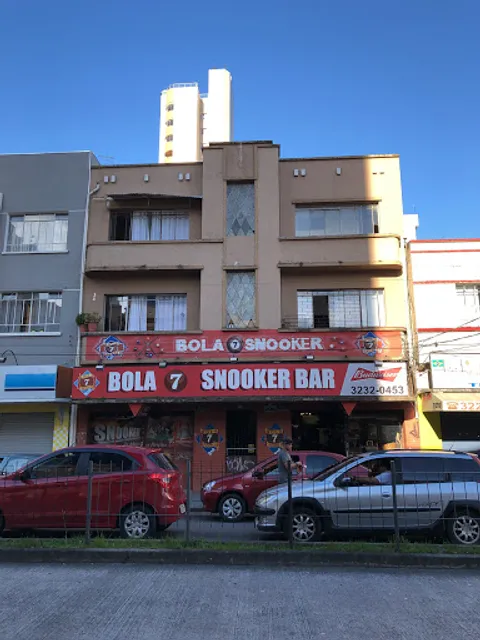 Bola 7 Snooker Bar