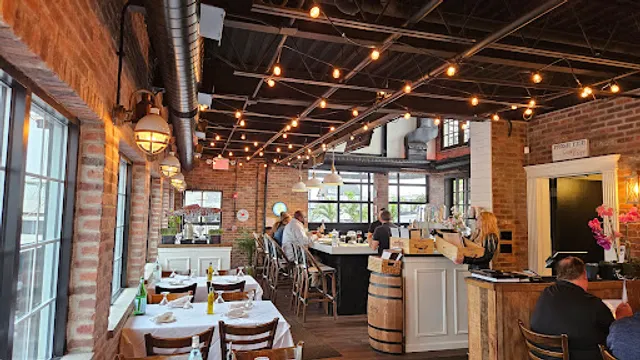 Catcher's Fish House