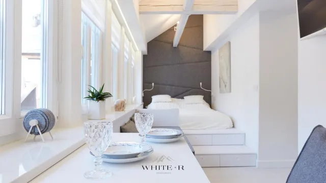 Apartament White R