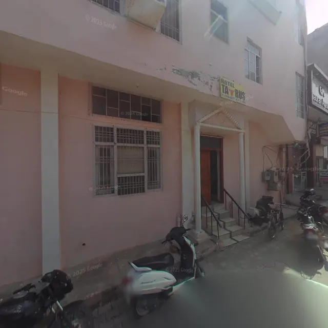 SPOT ON 60493 Hotel Taurus