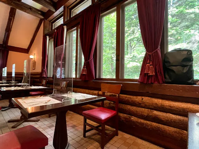 Casual Dining Alpenrose