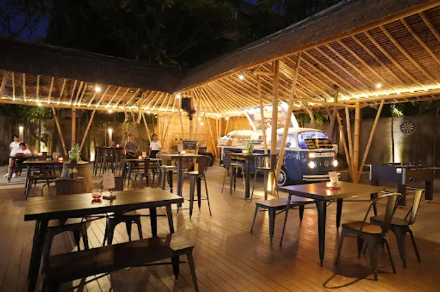 Waga Waga Waga Foodtruck - Tacos & Burger